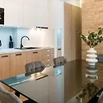 Beautiful With 2 Bedrooms For 7 Guests, Jewish District Krasków