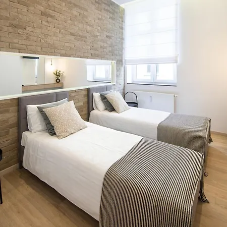 Beautiful With 2 Bedrooms For 7 Guests, Jewish District Διαμέρισμα *